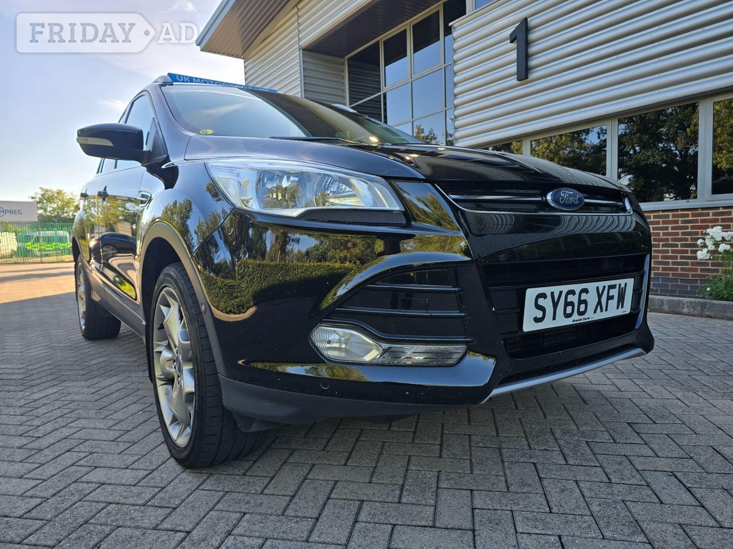 Ford Kuga 2016 in Camberley