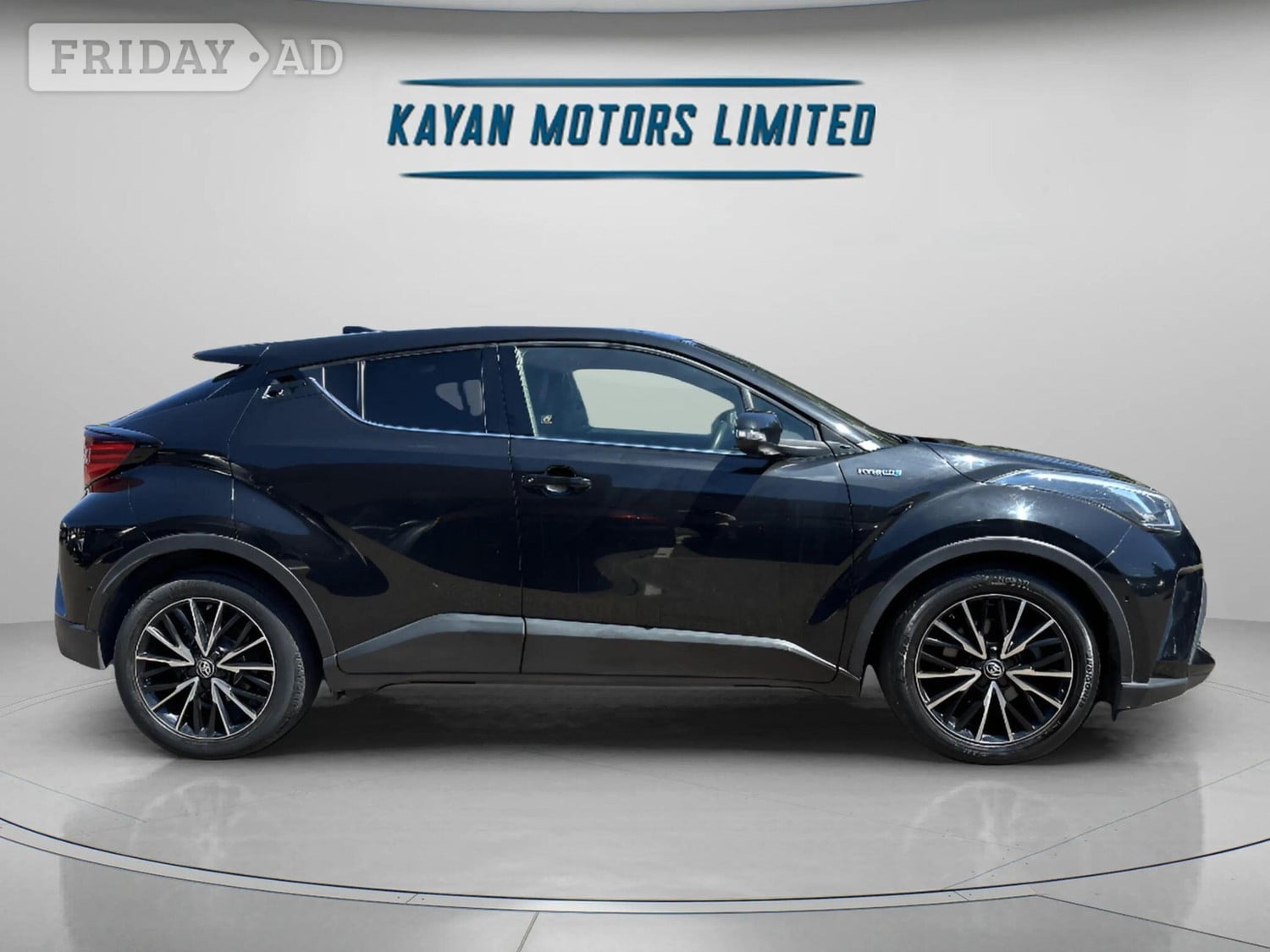 Toyota C-HR 2020 - Cars in Kensington