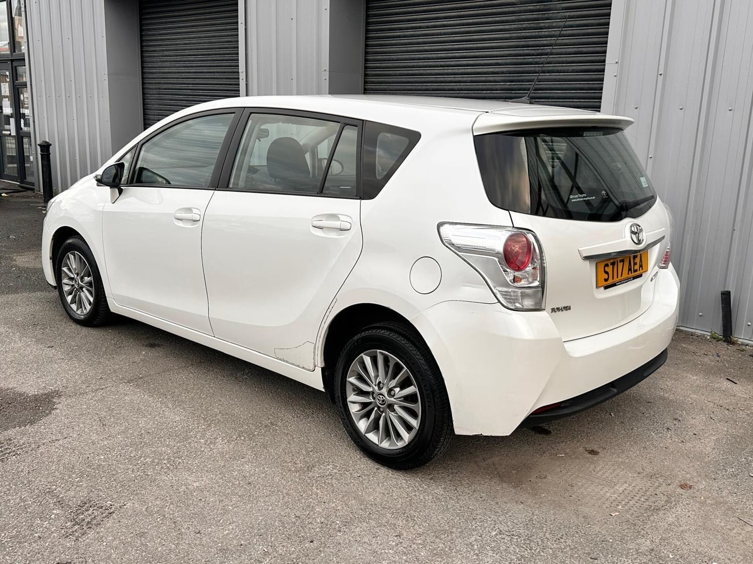 [ berth ]Toyota Verso