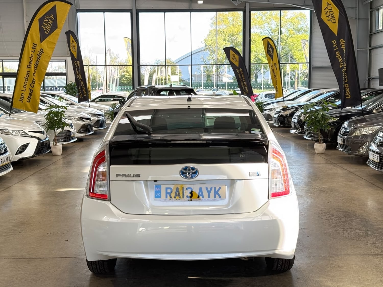 Toyota Prius 2013 - Cars in Reading