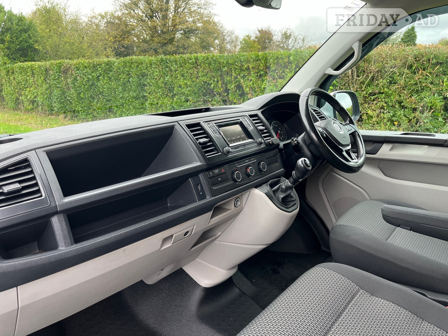 Volkswagen Transporter 2016 - Vans & Commercial Vehicles