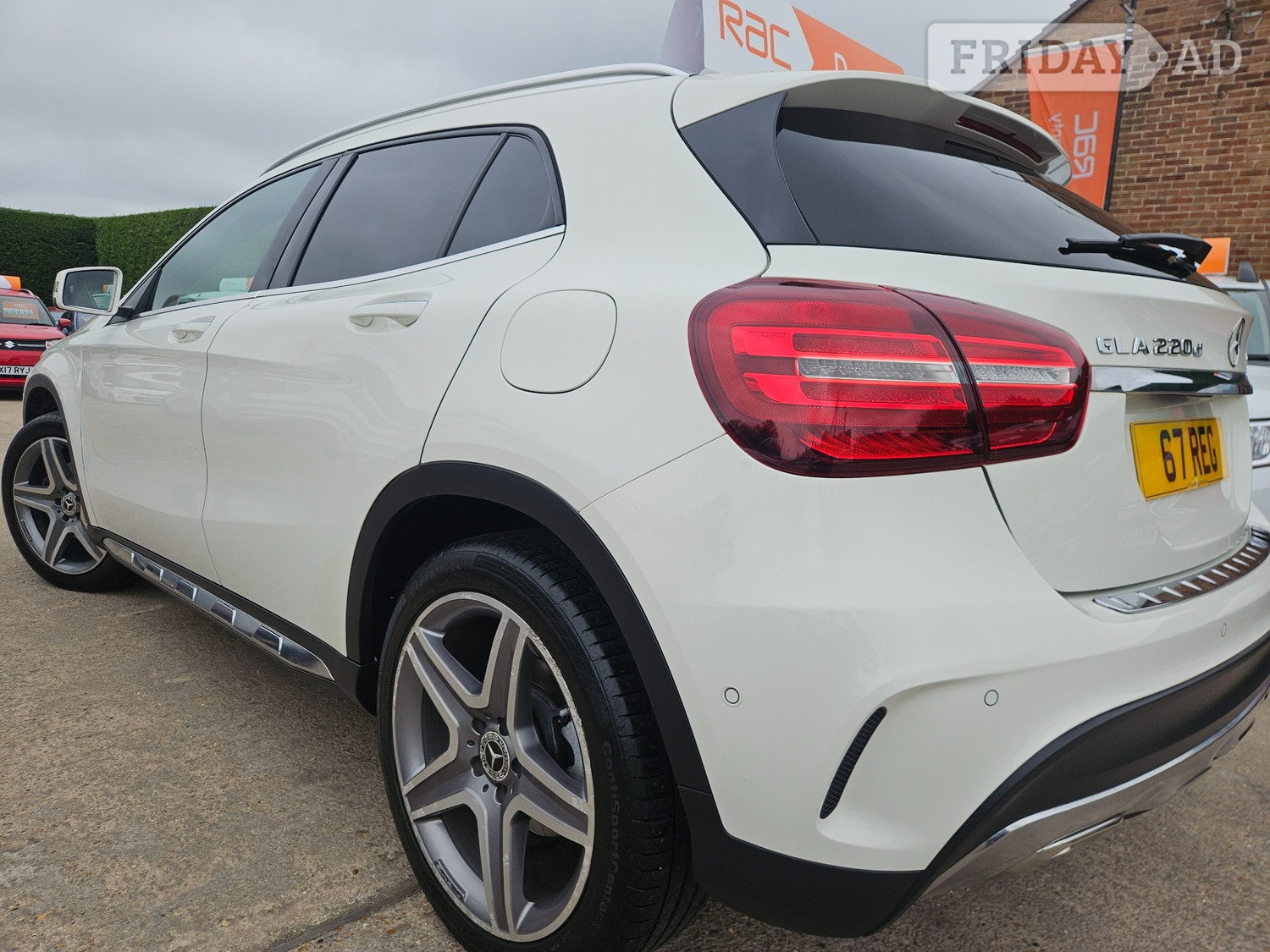 Mercedes-Benz GLA 2017 - Cars