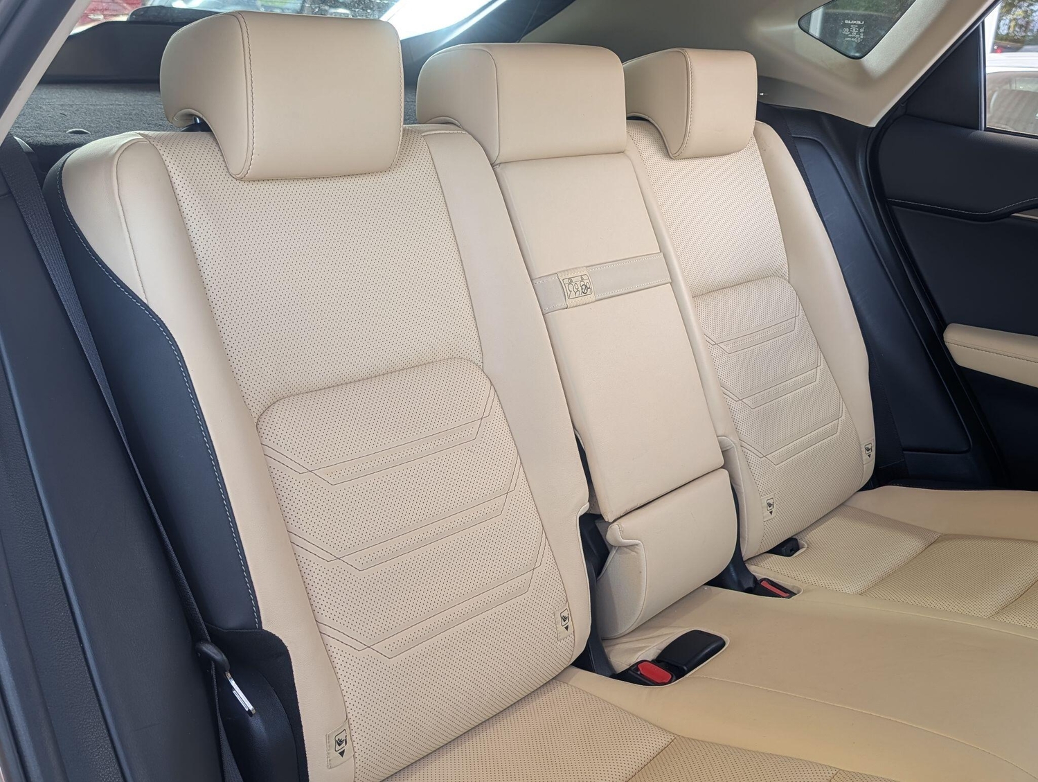 Lexus NX 2017 - Cars