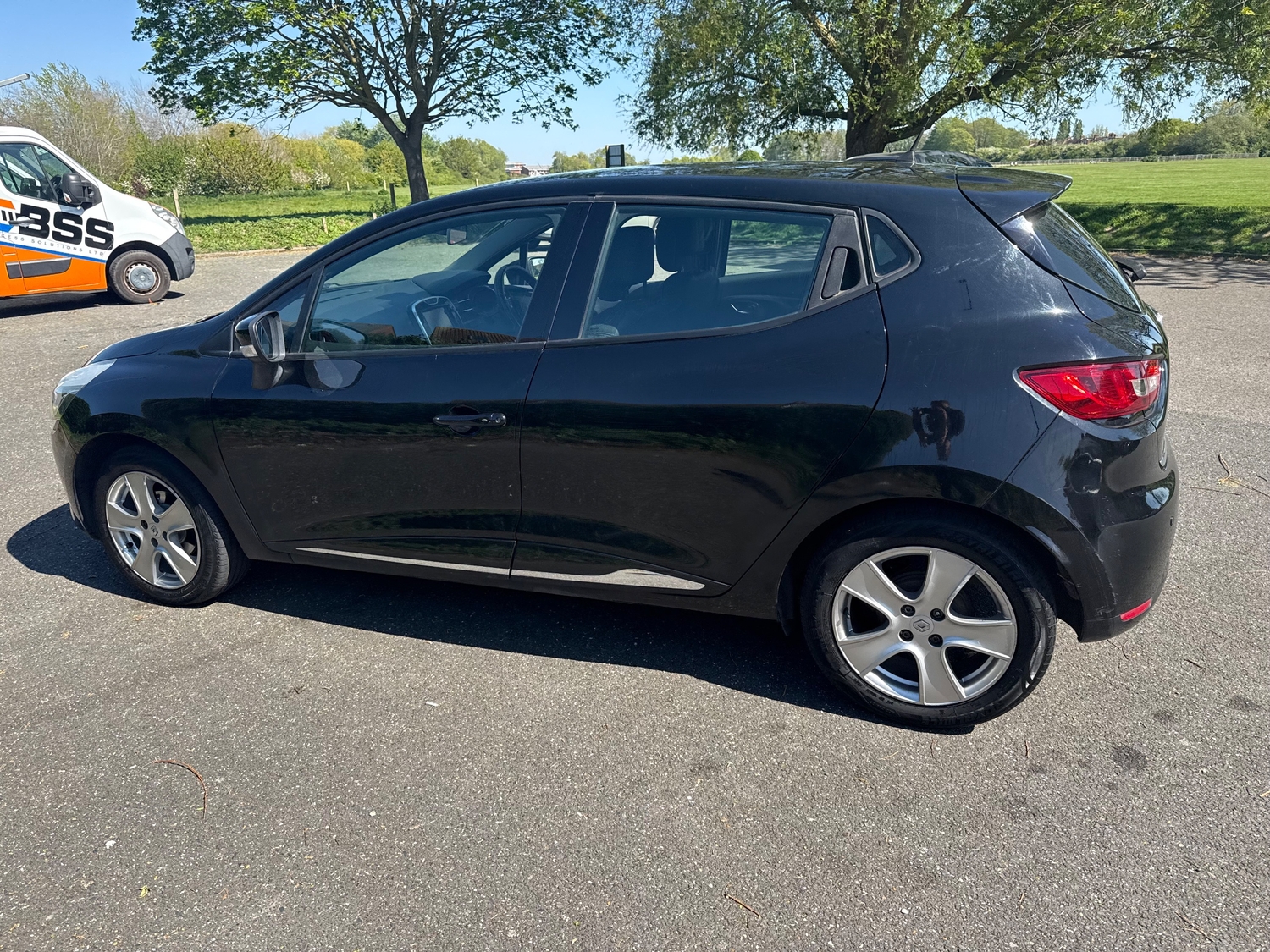 [ berth ]Renault Clio