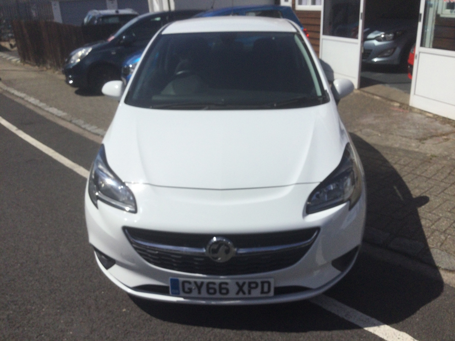 [ berth ]Vauxhall Corsa