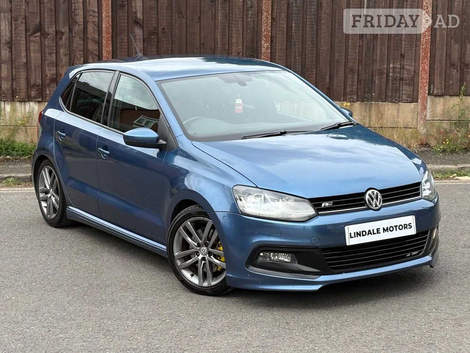 Volkswagen Polo 2016 in Oldham