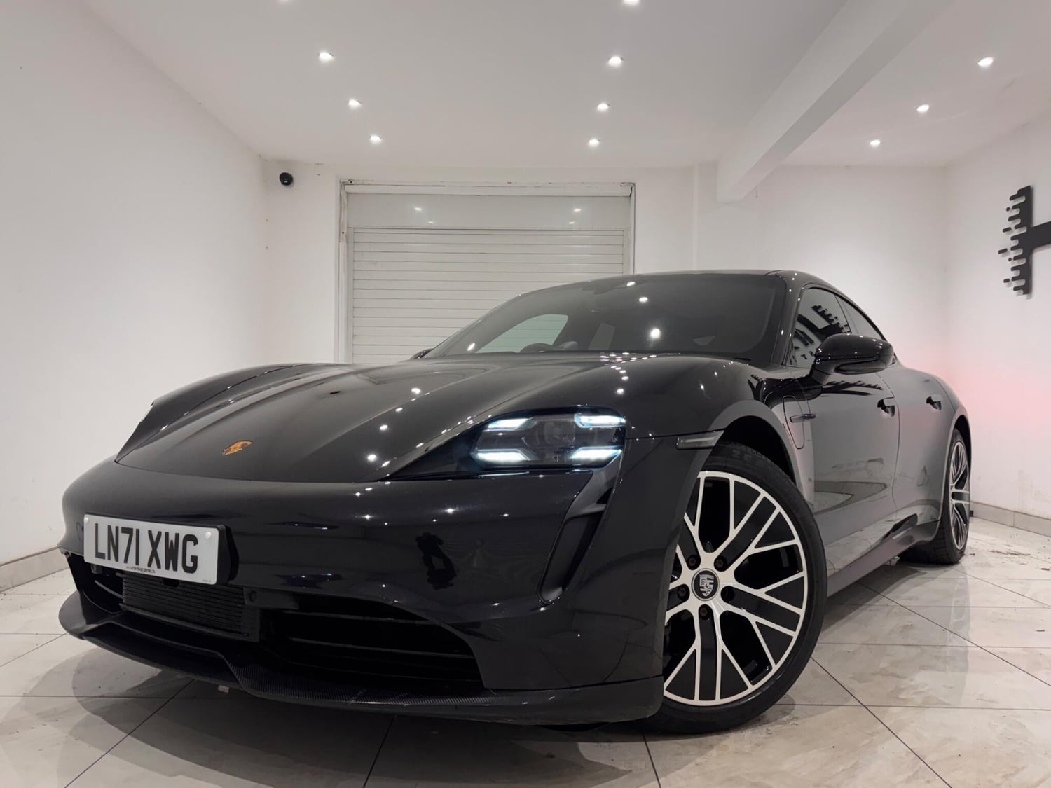 Porsche Taycan 2022 - Cars in Hounslow