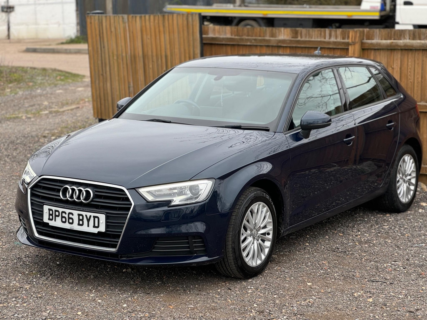 [ berth ]Audi A3
