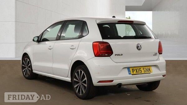 Volkswagen Polo 2015 - Cars