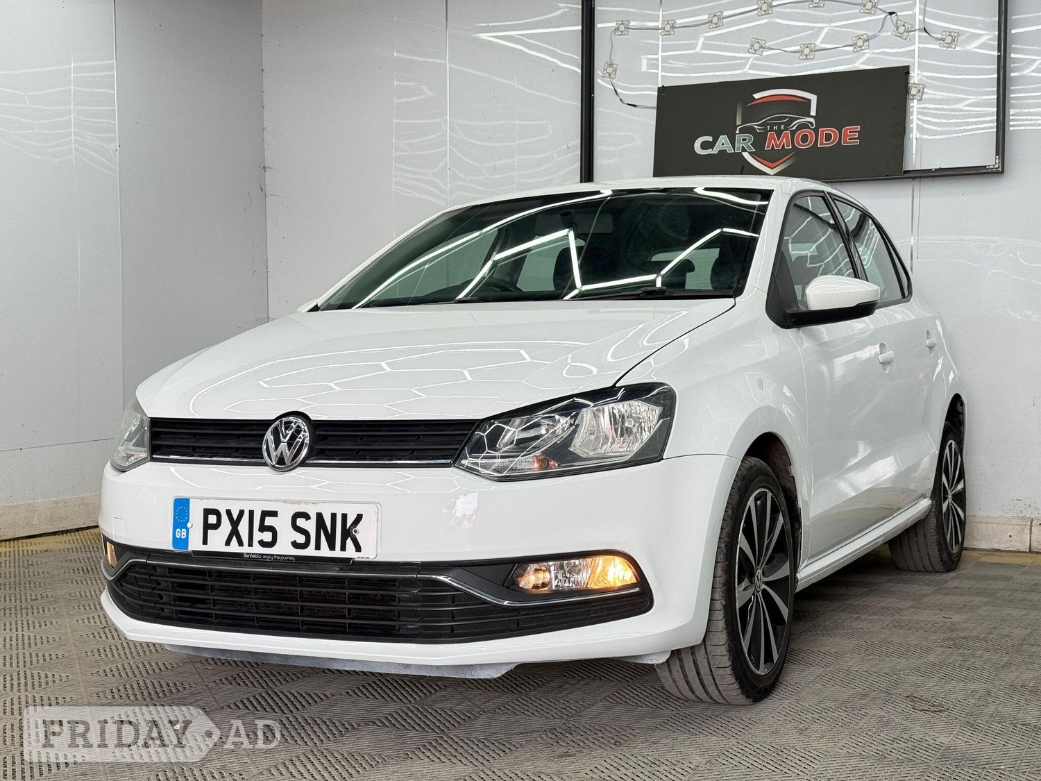 Volkswagen Polo 2015 - Cars