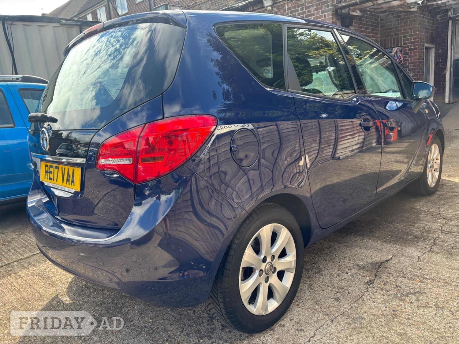 Vauxhall Meriva 2017 - Cars in Hayes