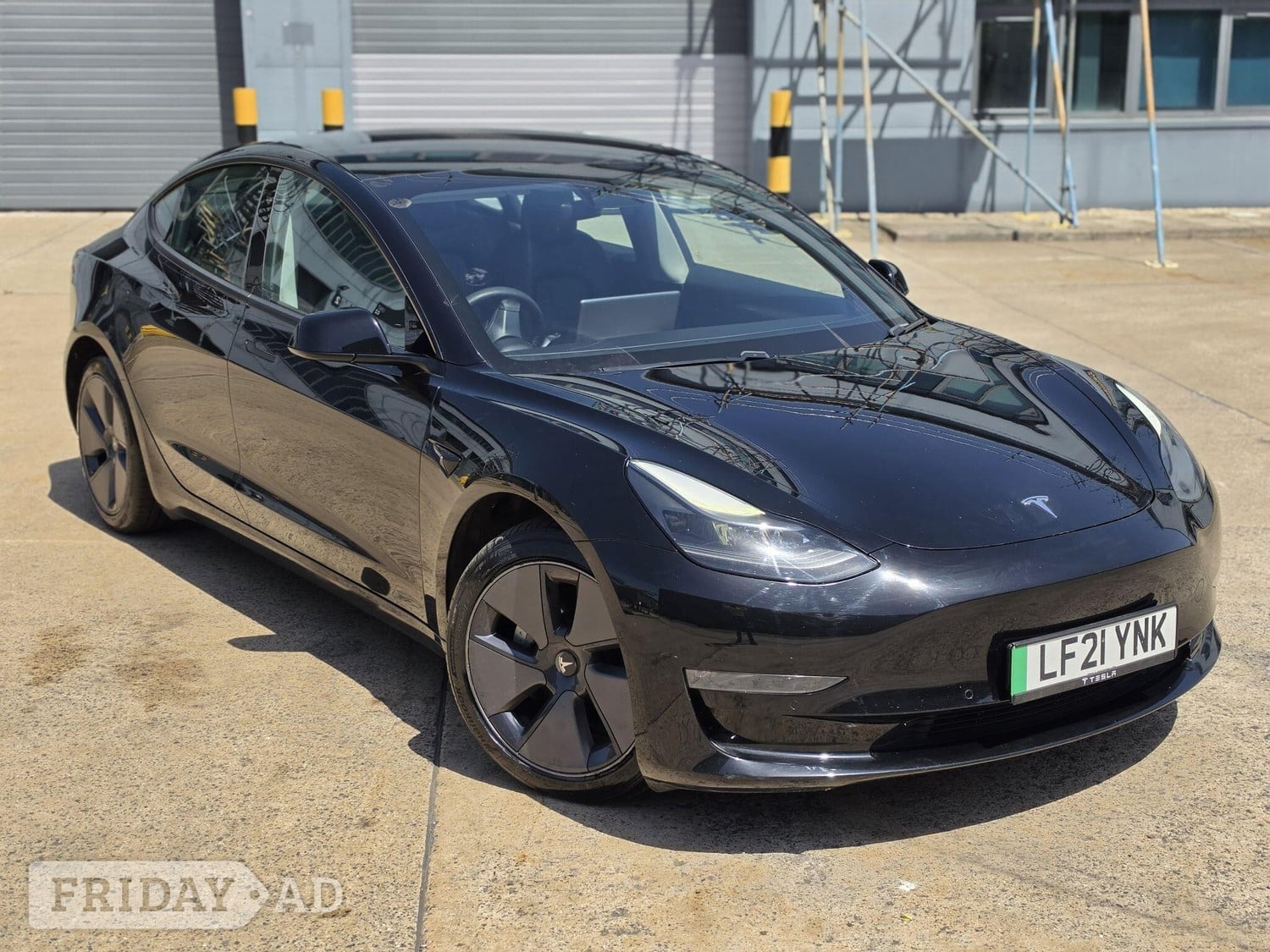 Tesla Model 3 2021 in Slough
