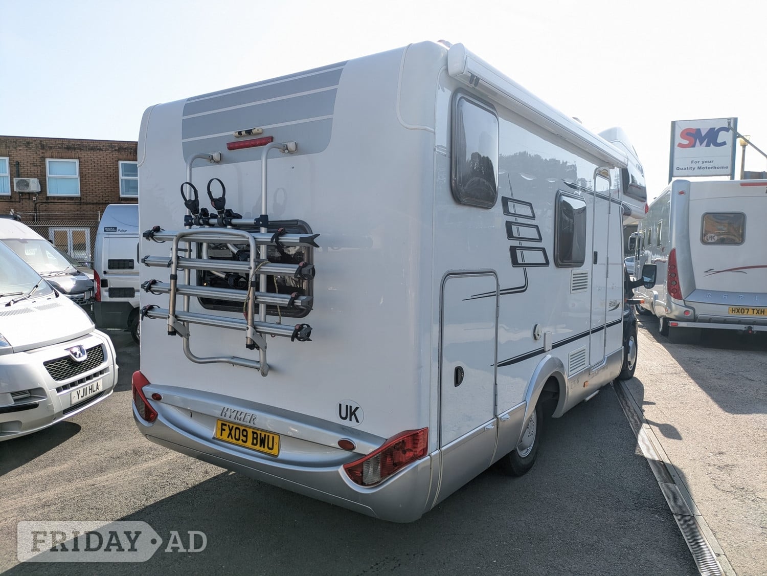 [ berth ]Hymer Camp C 622 CL
