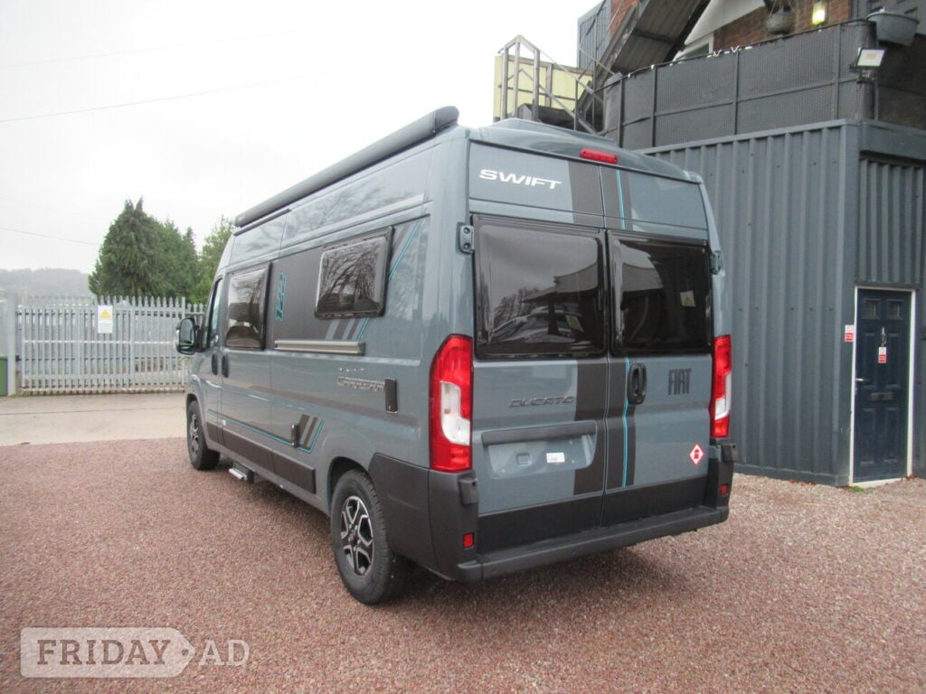 [2 berth ]Swift Carrera 122