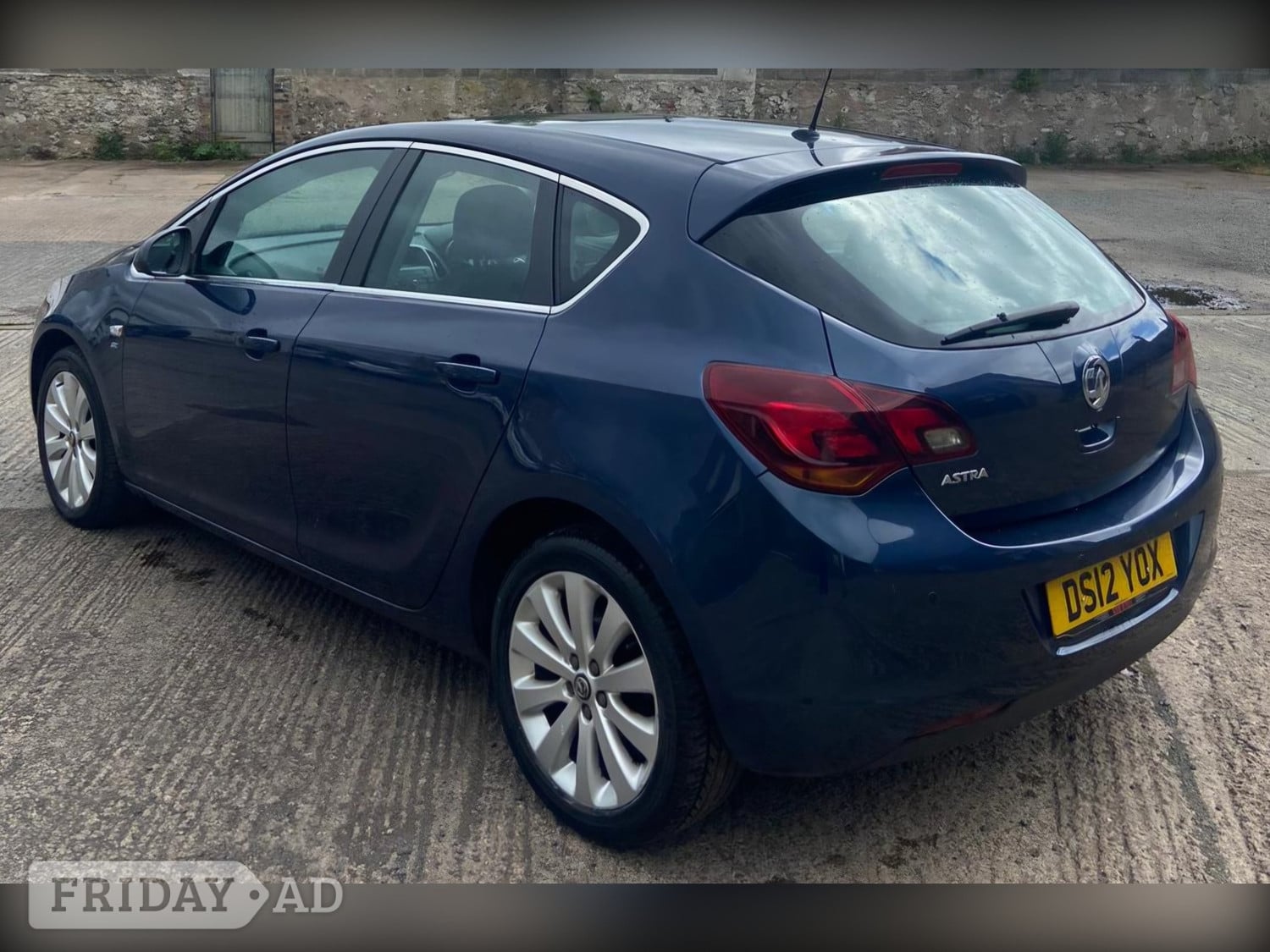 Vauxhall Astra 2012 - Cars in Kelso