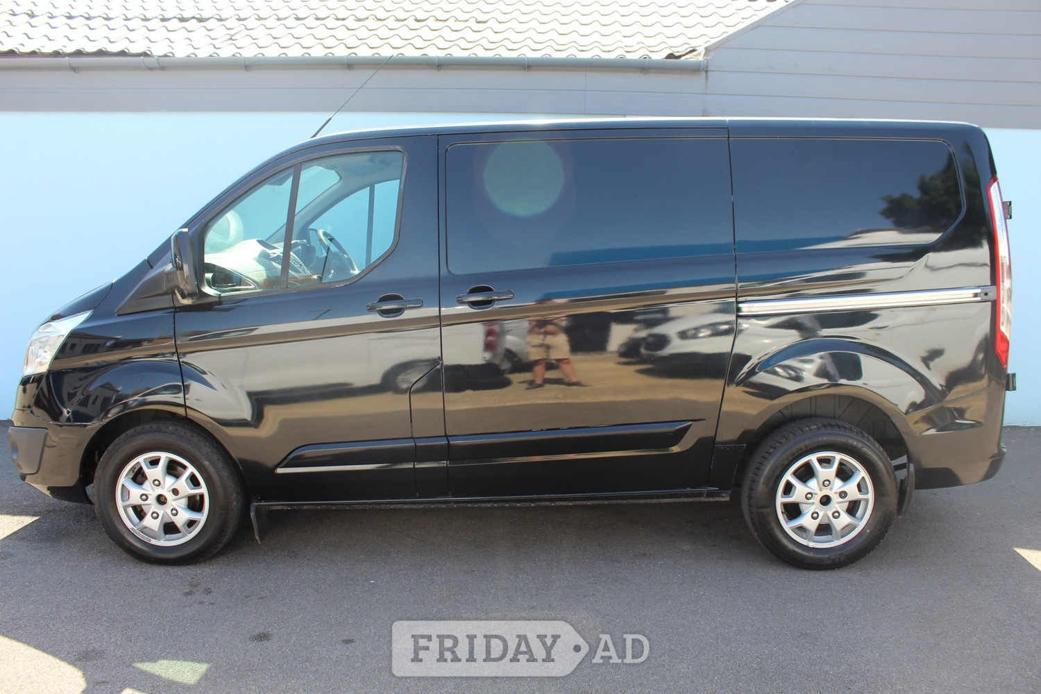 [ berth ]Ford Transit Custom