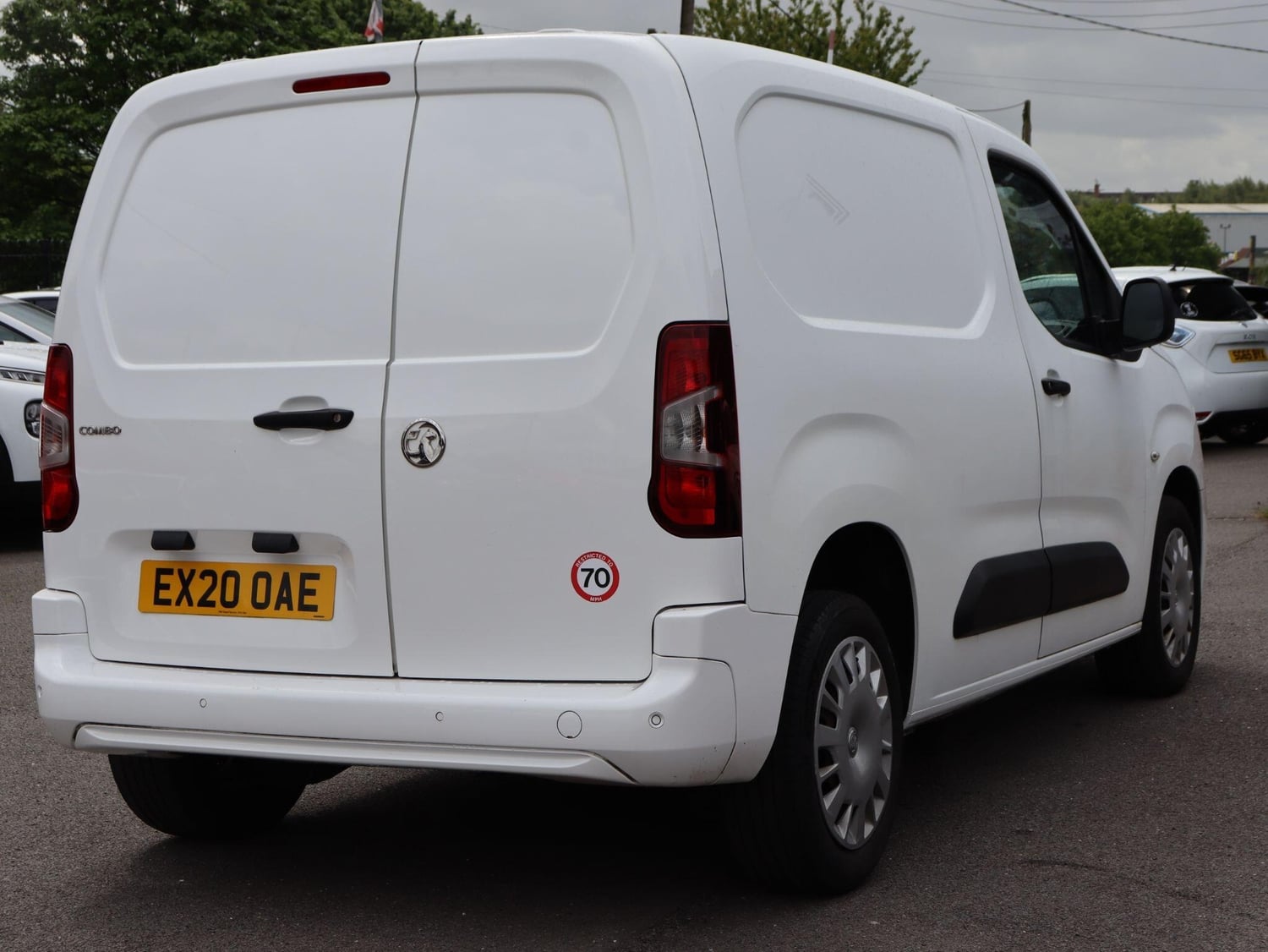 Vauxhall Combo 2020 - Vans & Commercial Vehicles