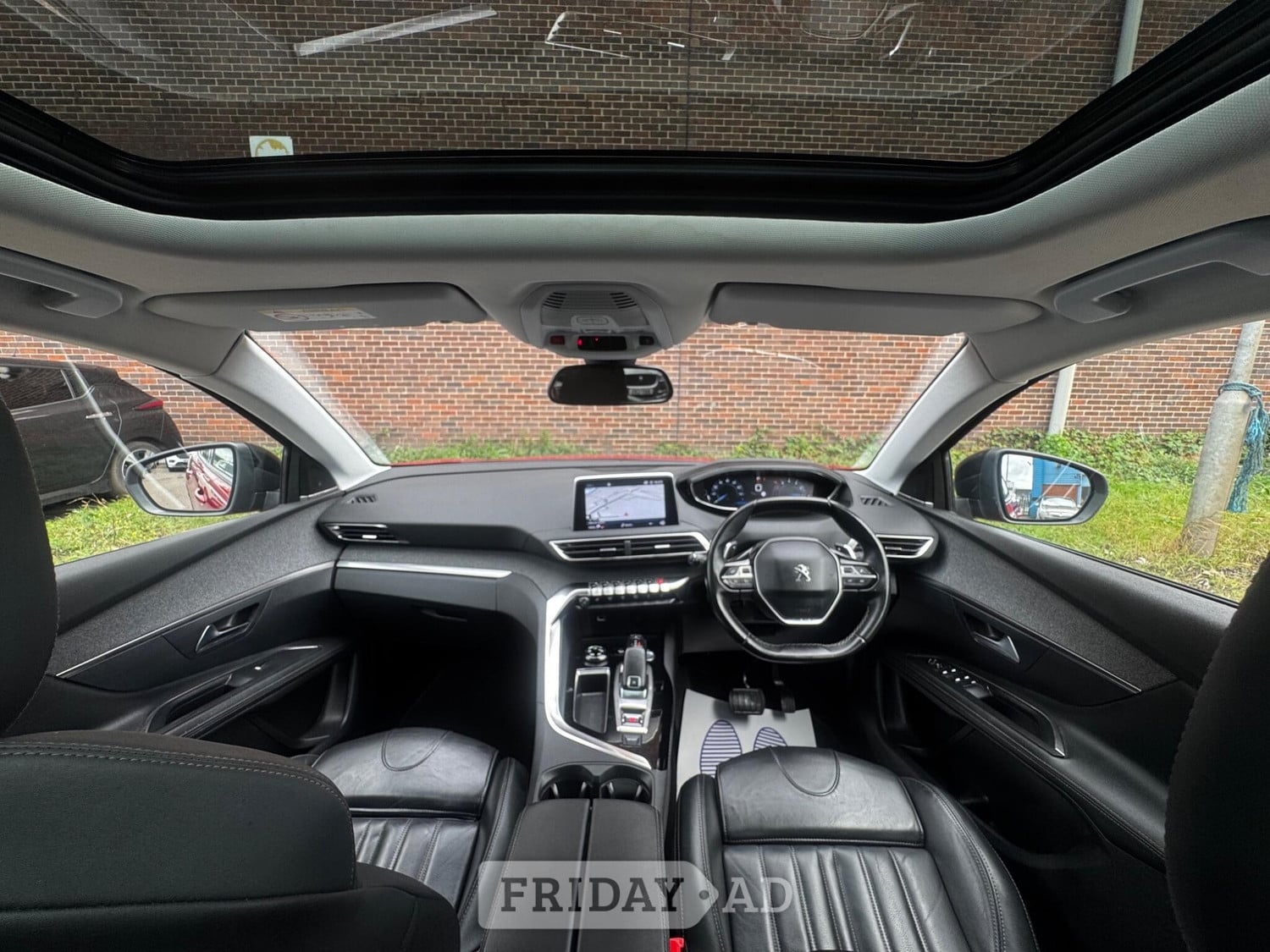 [ berth ]Peugeot 3008