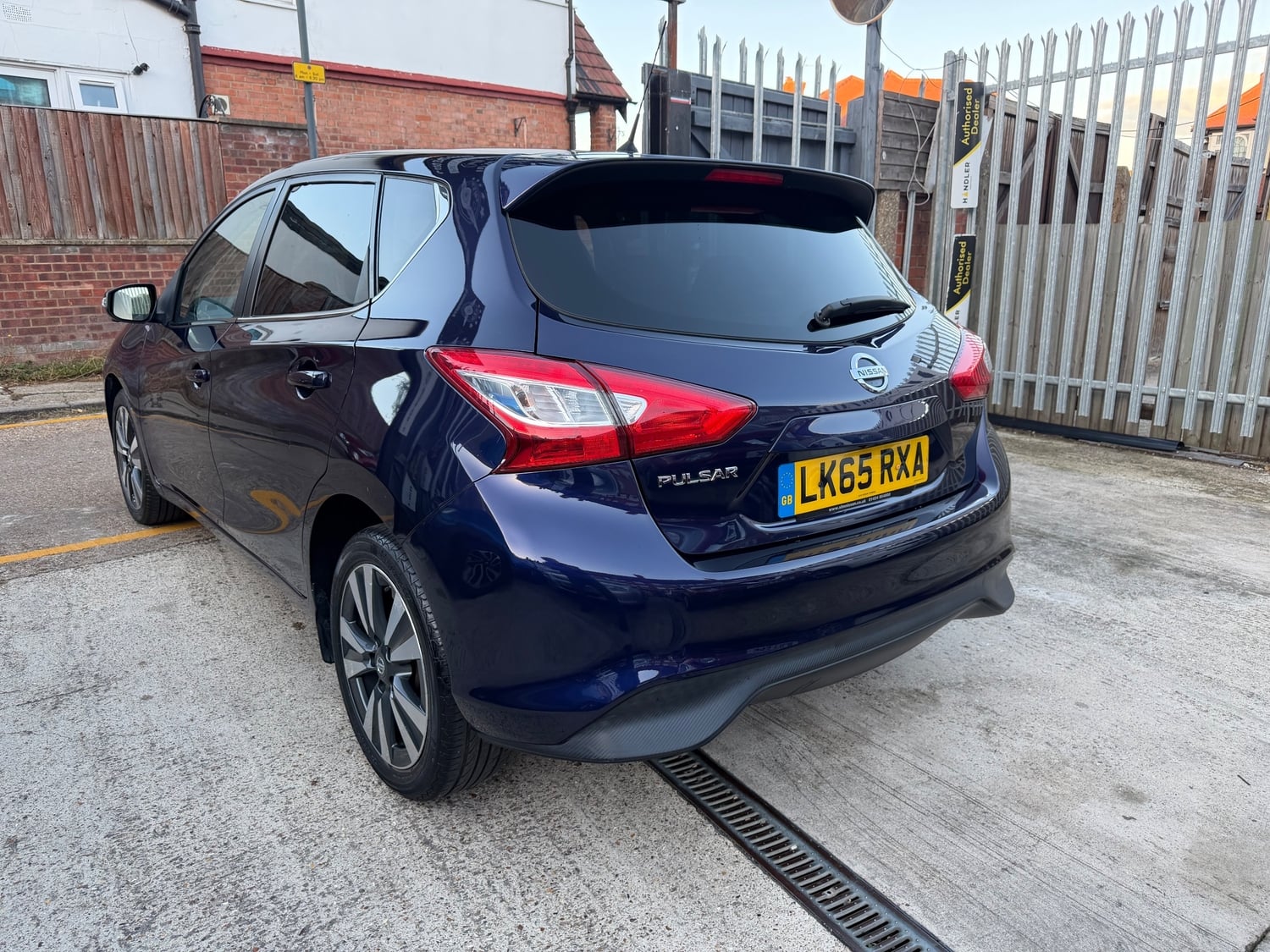 Nissan Pulsar 2015 - Cars in Wembley