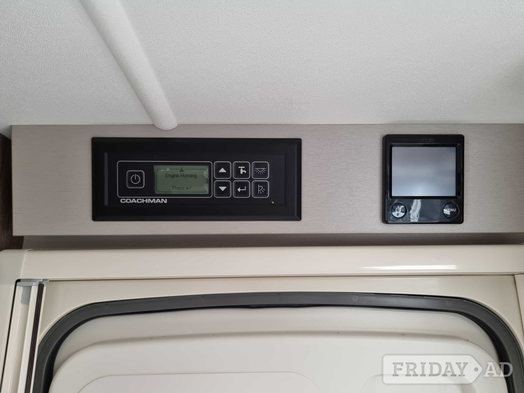 [4 berth ]Coachman VIP 575