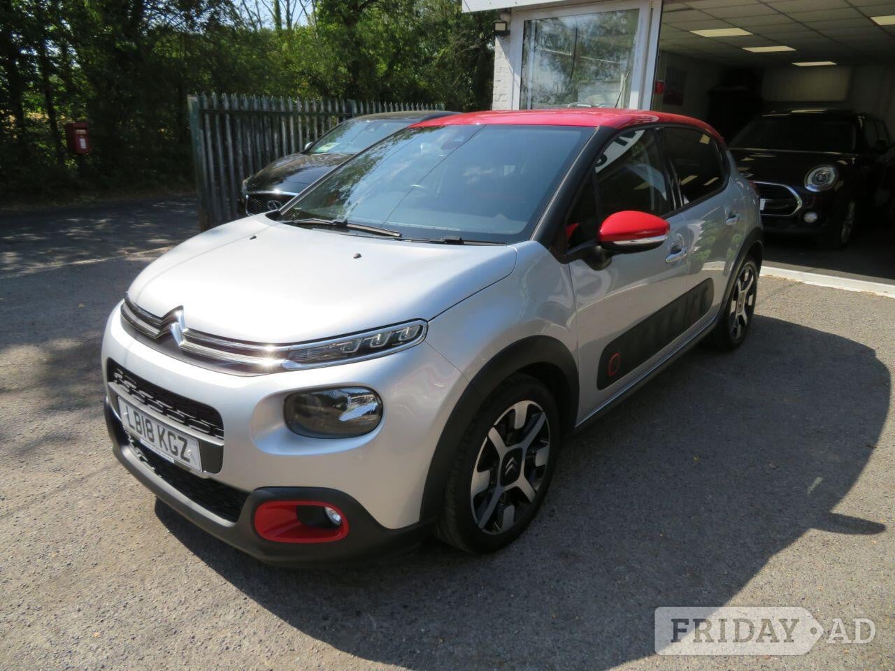 2018 Citroen C3 1.2 PureTech Flair Nav Edition Hatchback 5dr Petrol Manual Euro 6 (82 ps) MIRROR SCREEN + CAMERA + NAV + DAB - Cars in Horsham