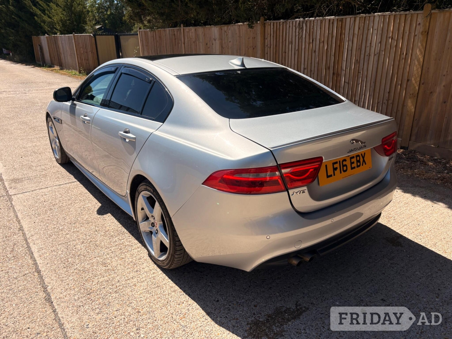 Jaguar XE 2016 - Cars