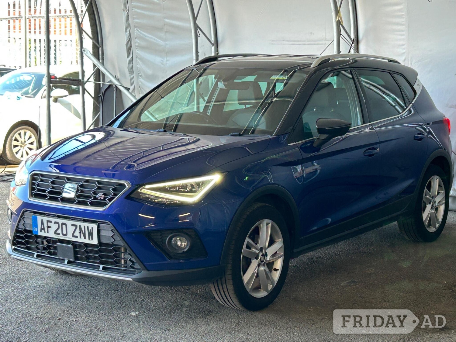 [ berth ]SEAT Arona