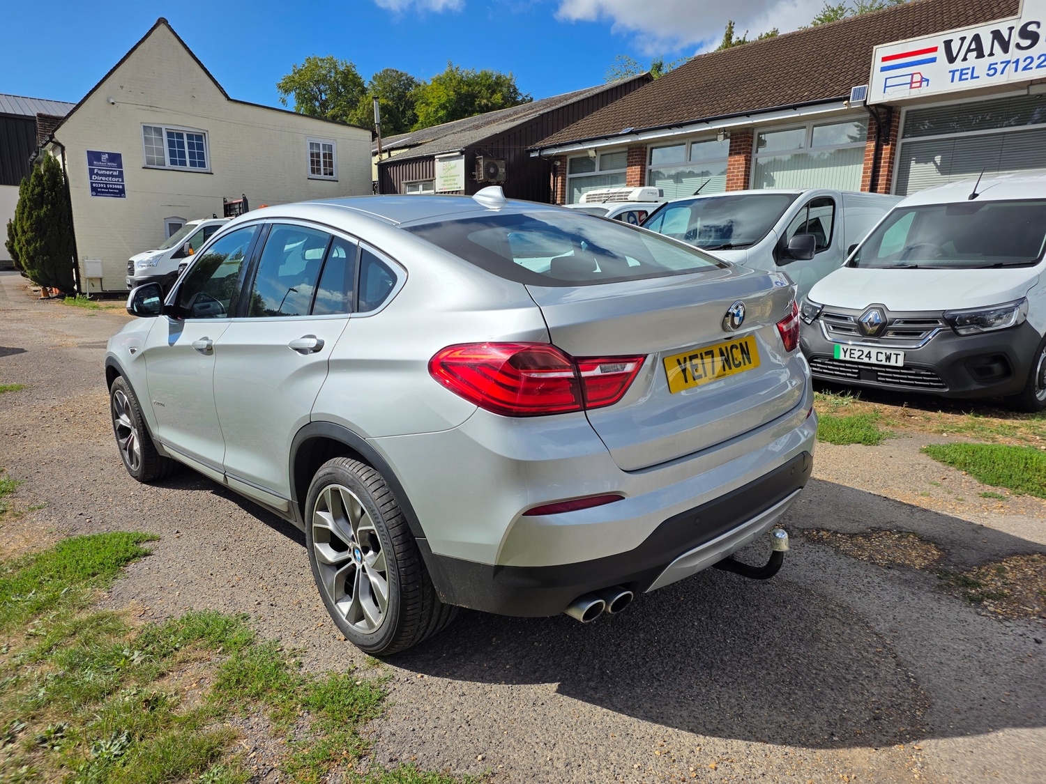 [ berth ]BMW X4