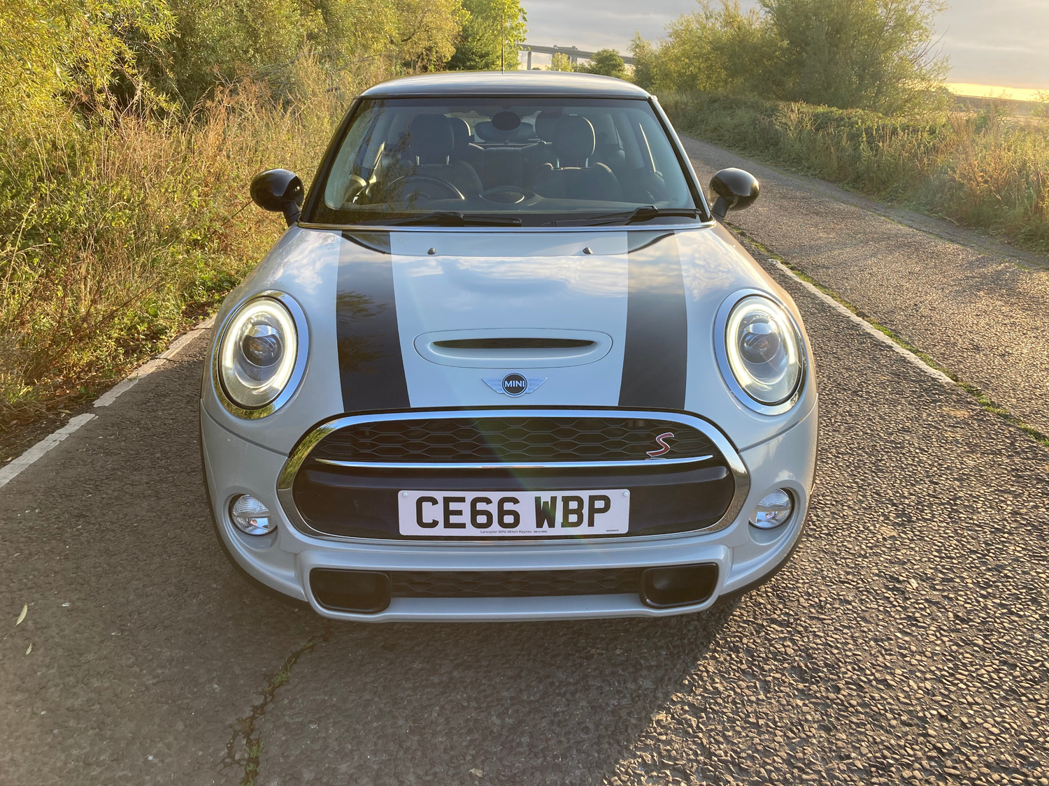 [ berth ]Mini Hatch