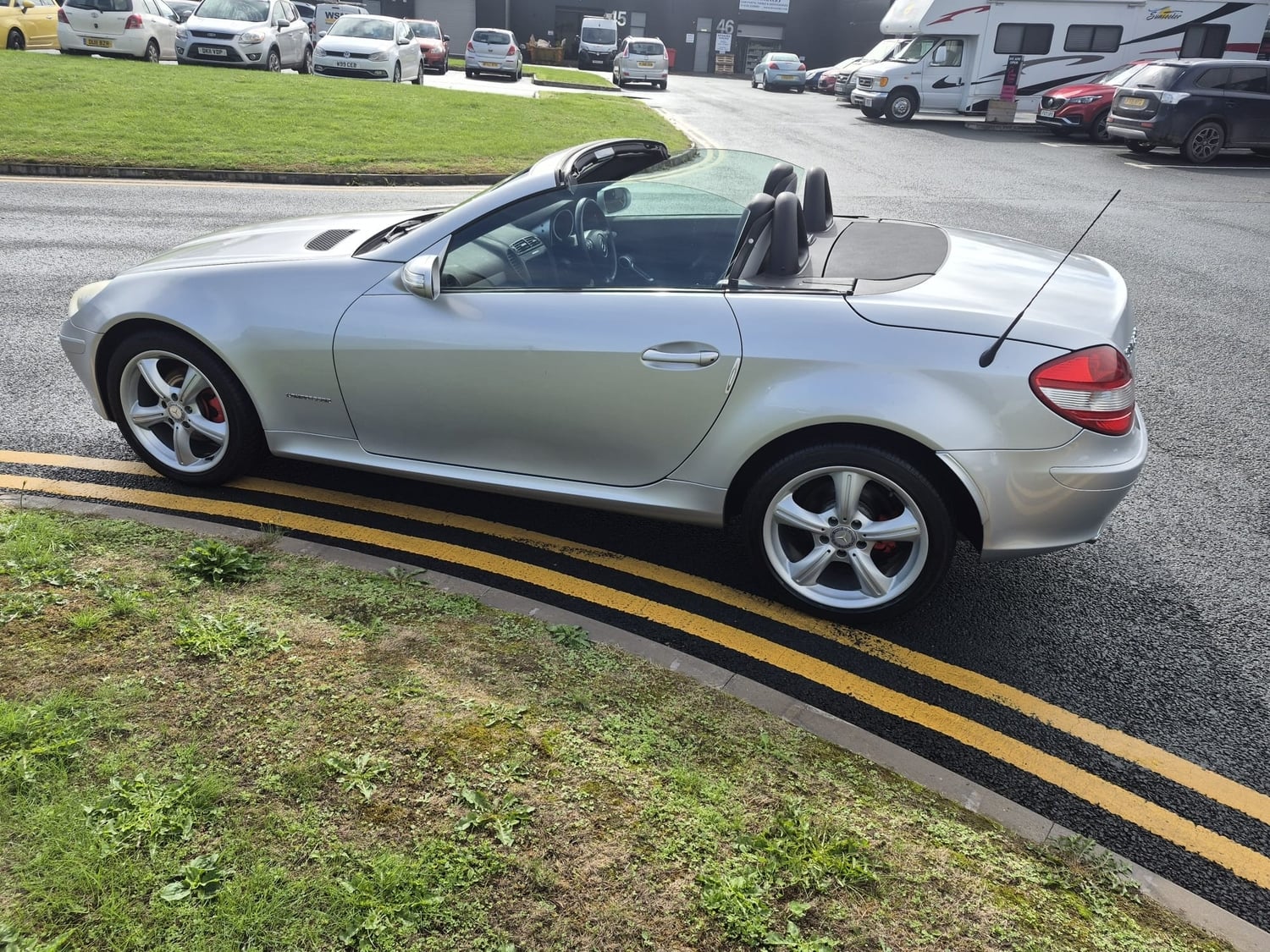 [ berth ]Mercedes-Benz SLK