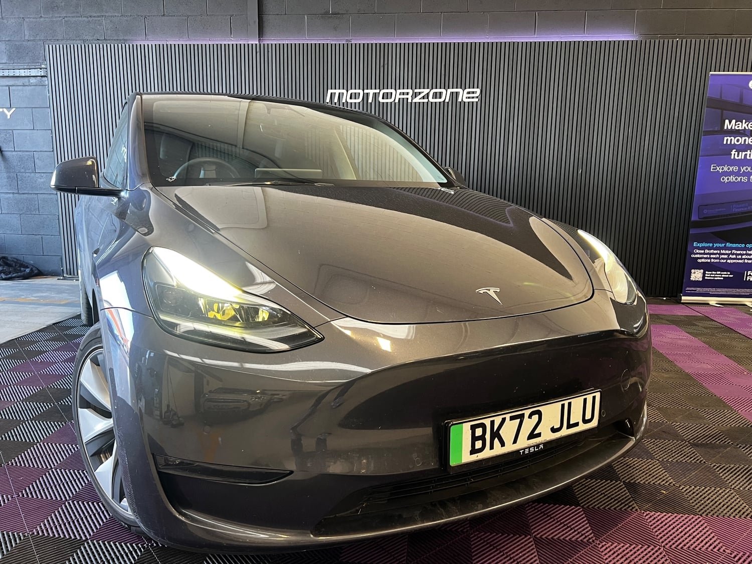 [ berth ]Tesla Model Y
