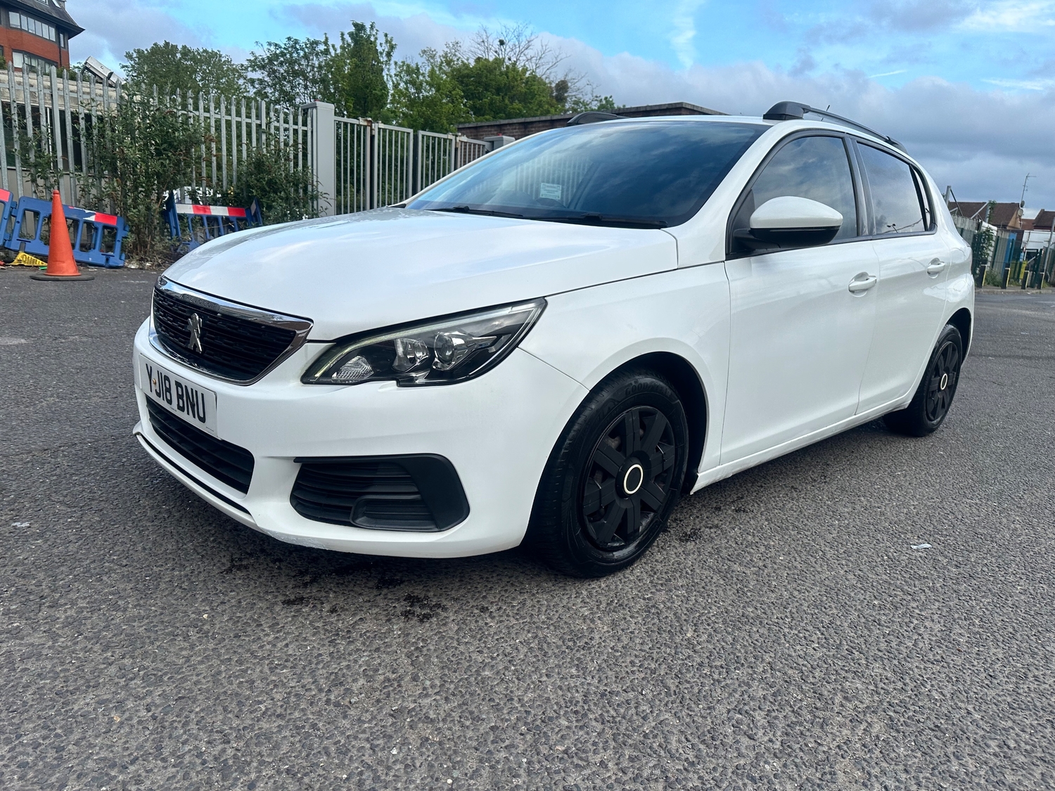 [ berth ]Peugeot 308