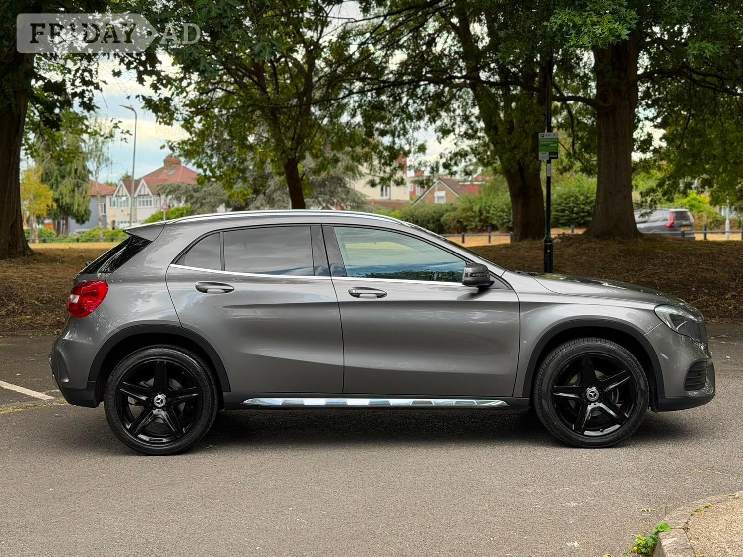 [ berth ]Mercedes-Benz GLA