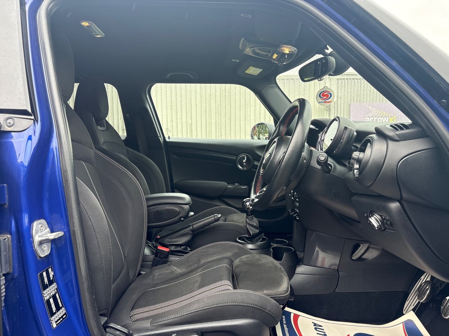 Mini Hatch 2019 - Cars in Airdrie