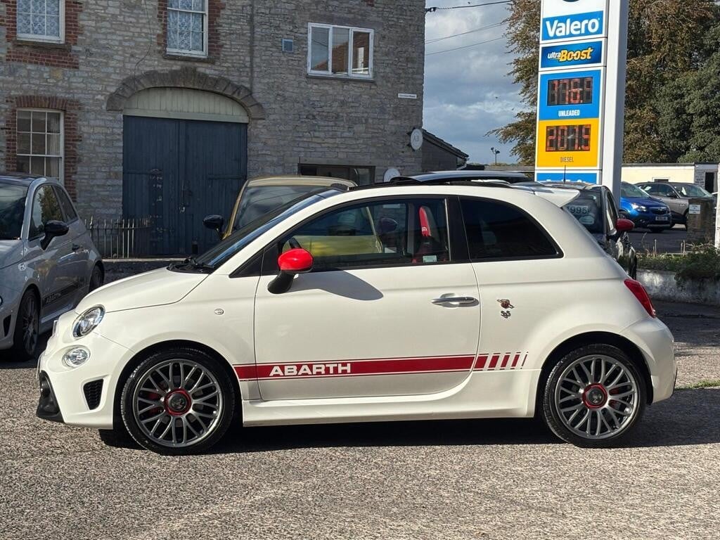 [ berth ]Abarth 595