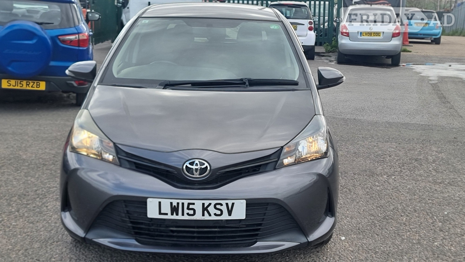 Toyota Yaris 2015 - Cars in Rainham