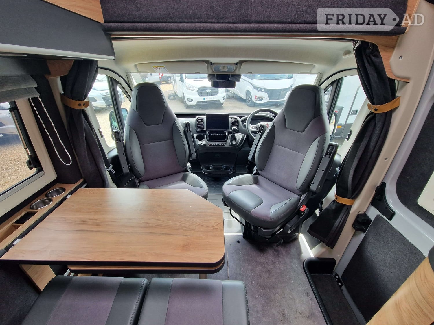 [4 berth ]Globe-Traveller 