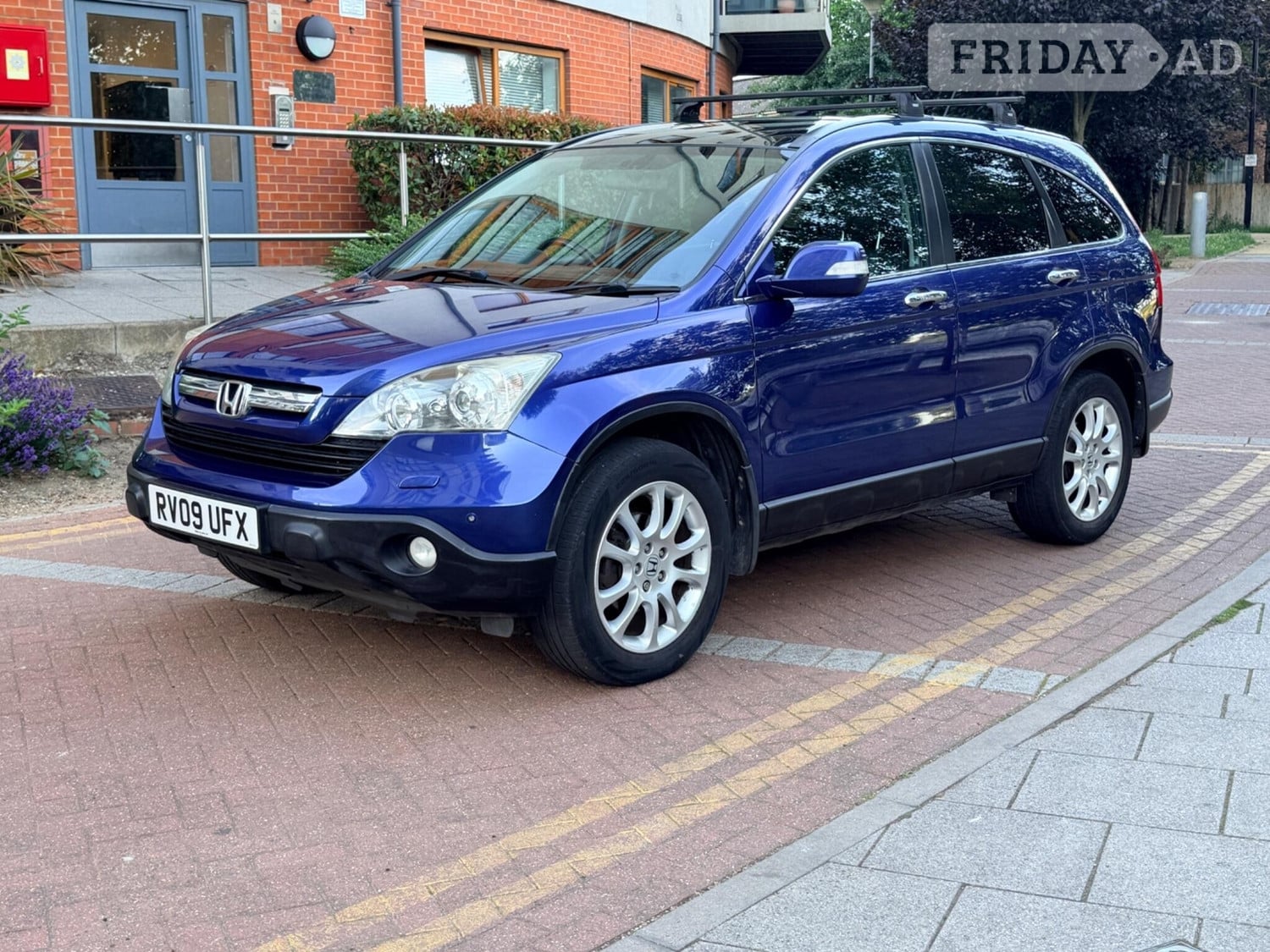 Honda CR-V 2009 in Wembley