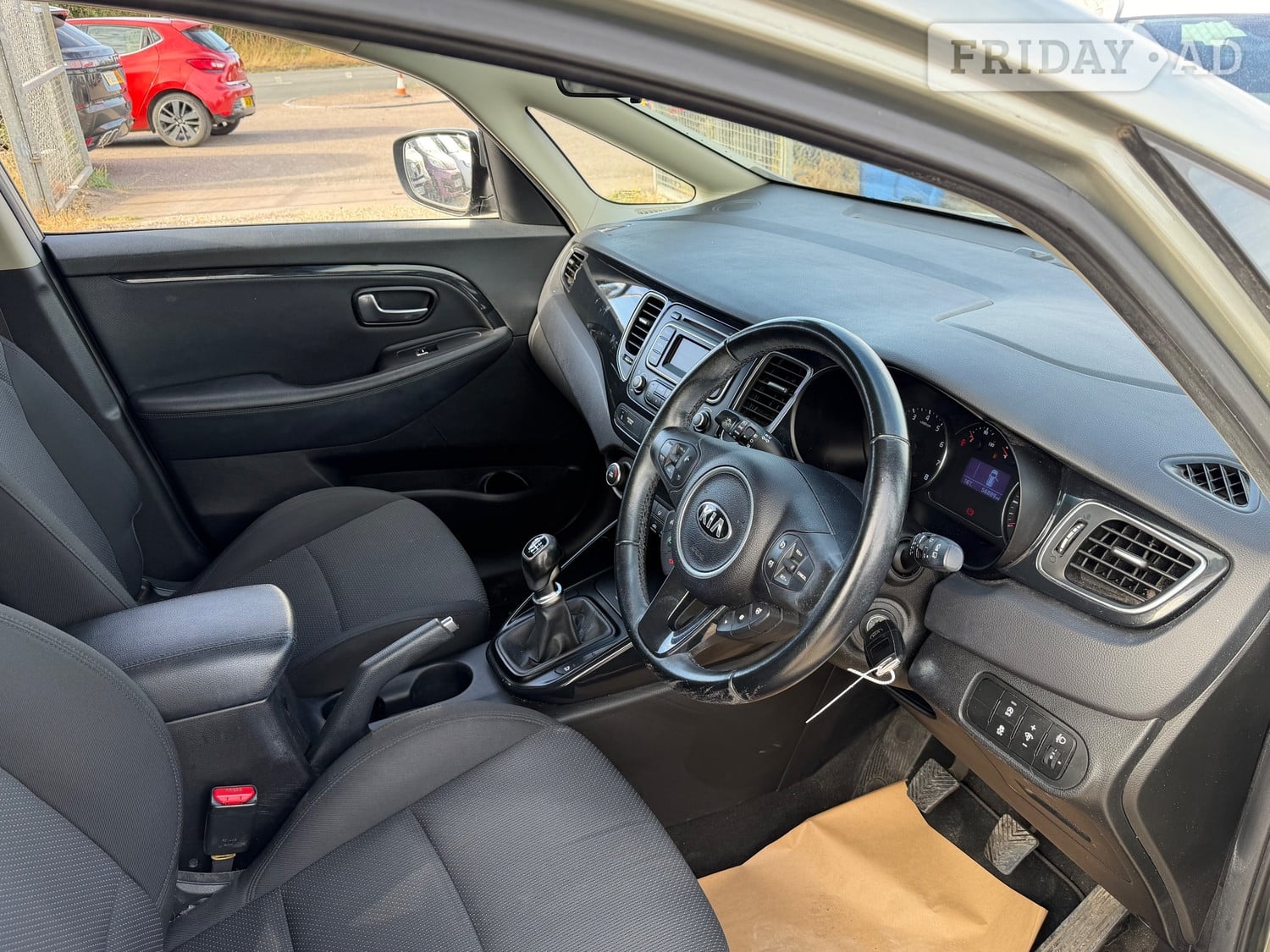 [ berth ]Kia Carens