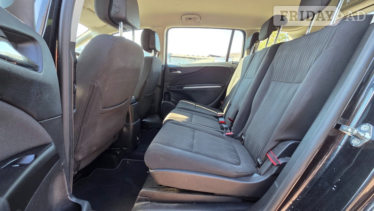Vauxhall Zafira Tourer 2013 - Cars in Devizes