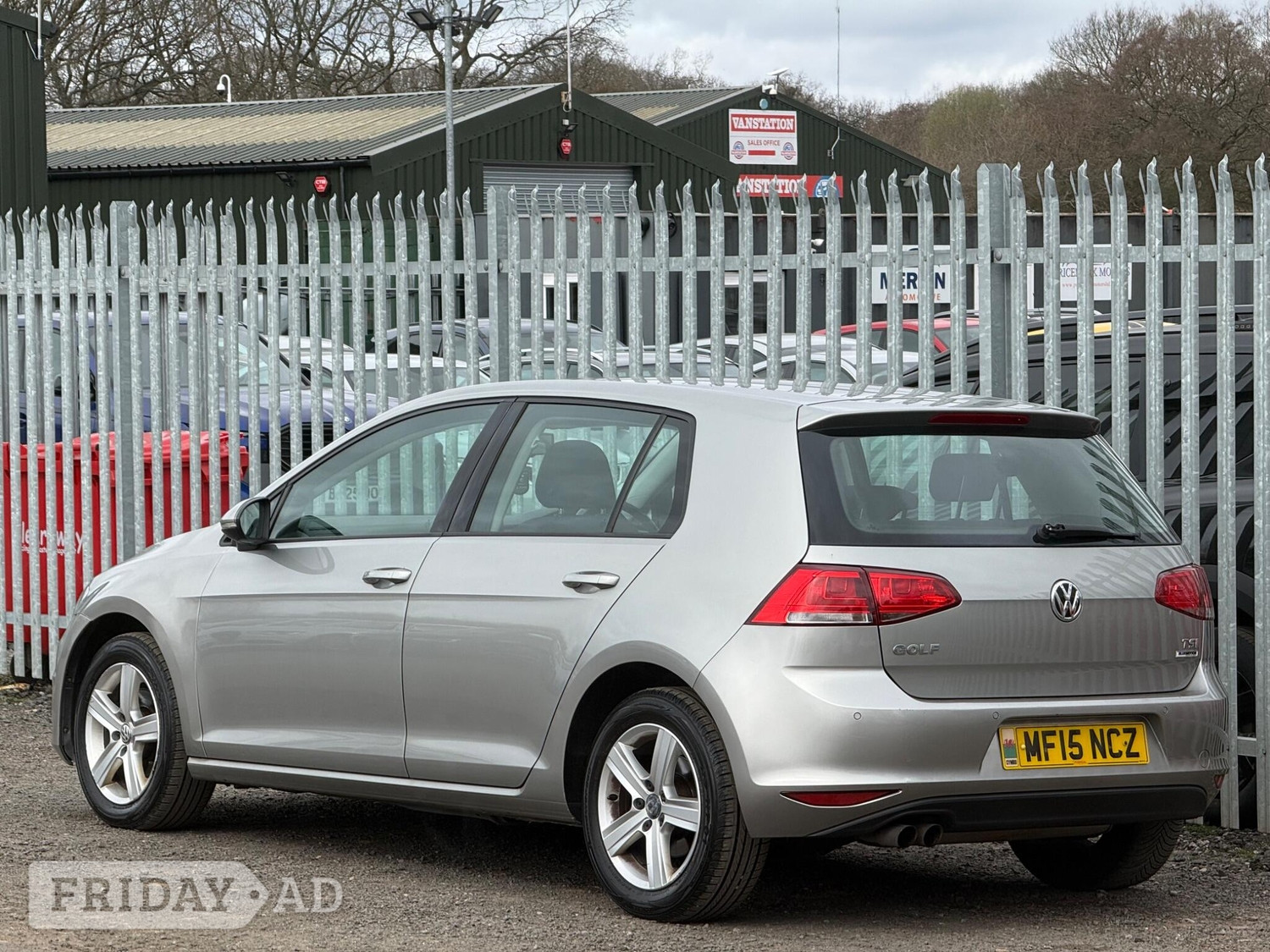 Volkswagen Golf 2015 - Cars