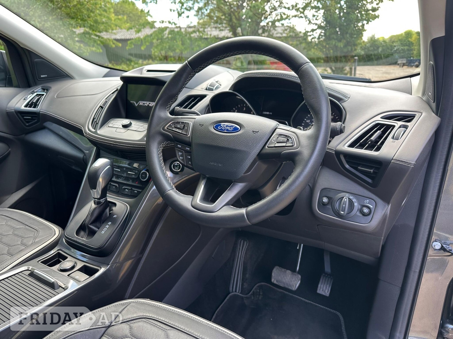 [ berth ]Ford Kuga