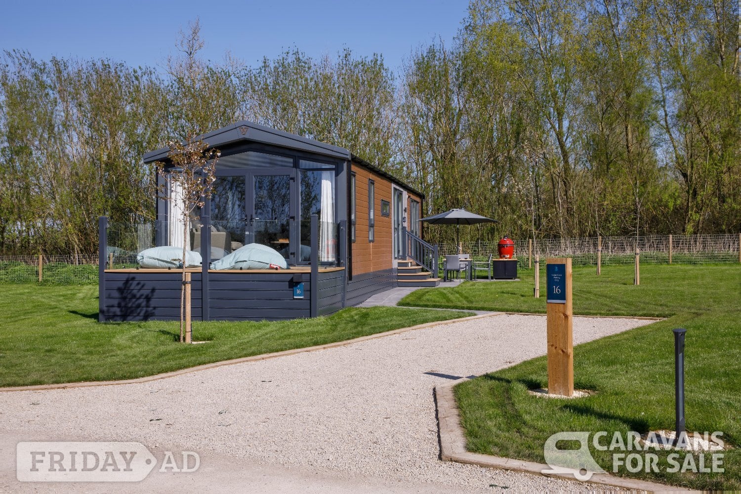 For sale, Luxury Lodge, Yorkshire Spa Retreat, Helmsley Yorkshire in Nawton
