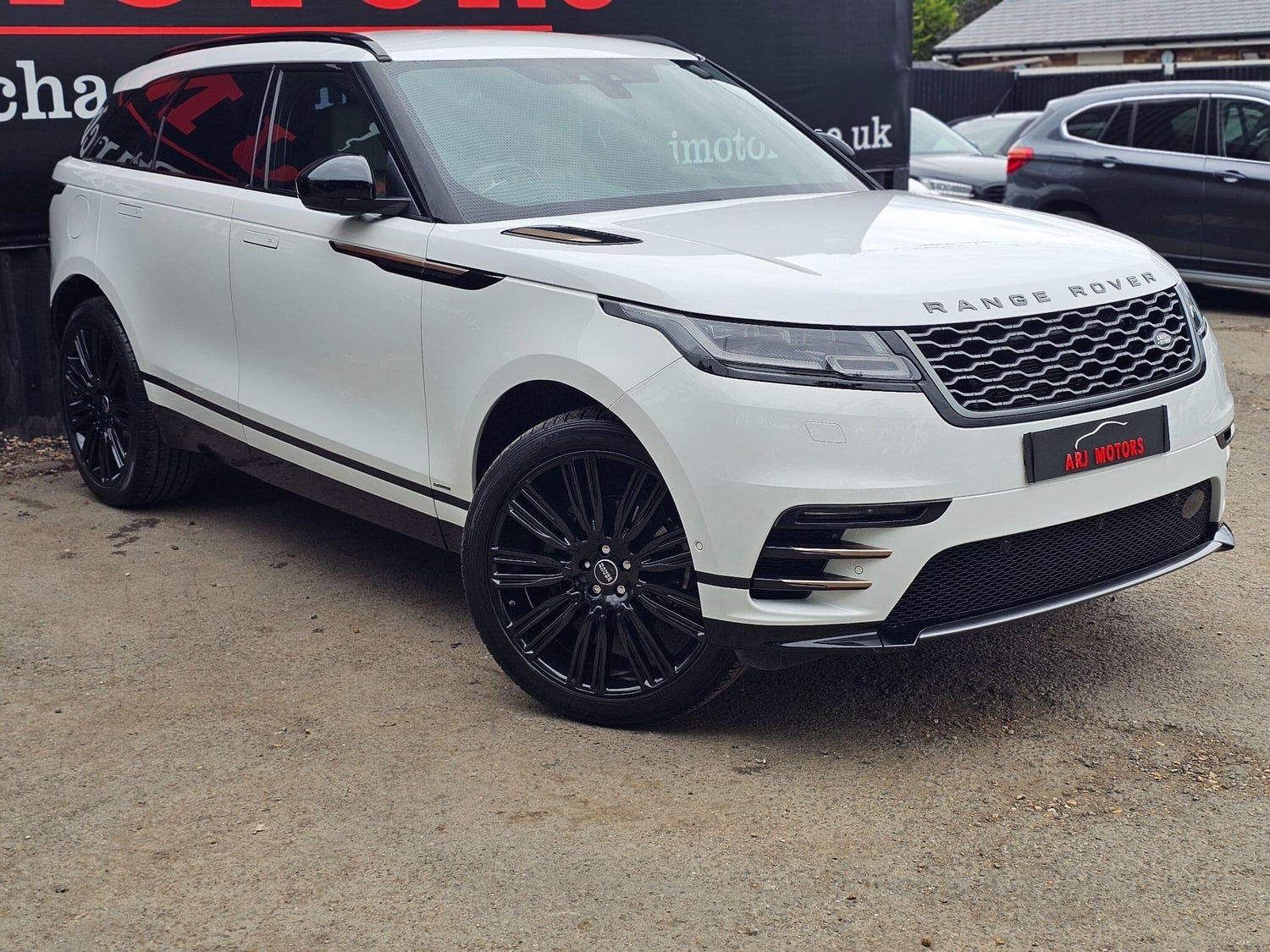 Land Rover Range Rover Velar 2019 in Addlestone