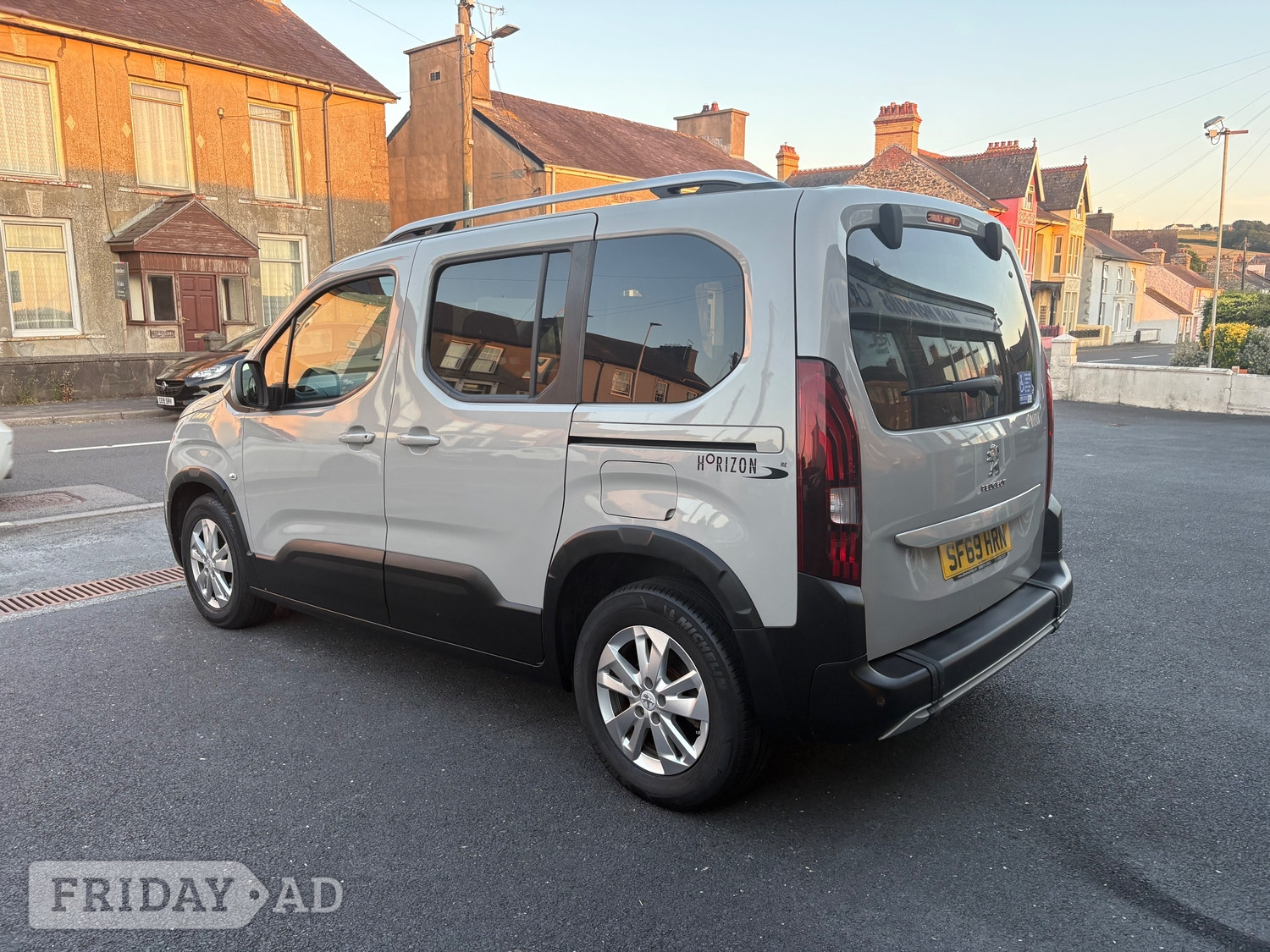 Peugeot Rifter 2019 - Cars in Llanon