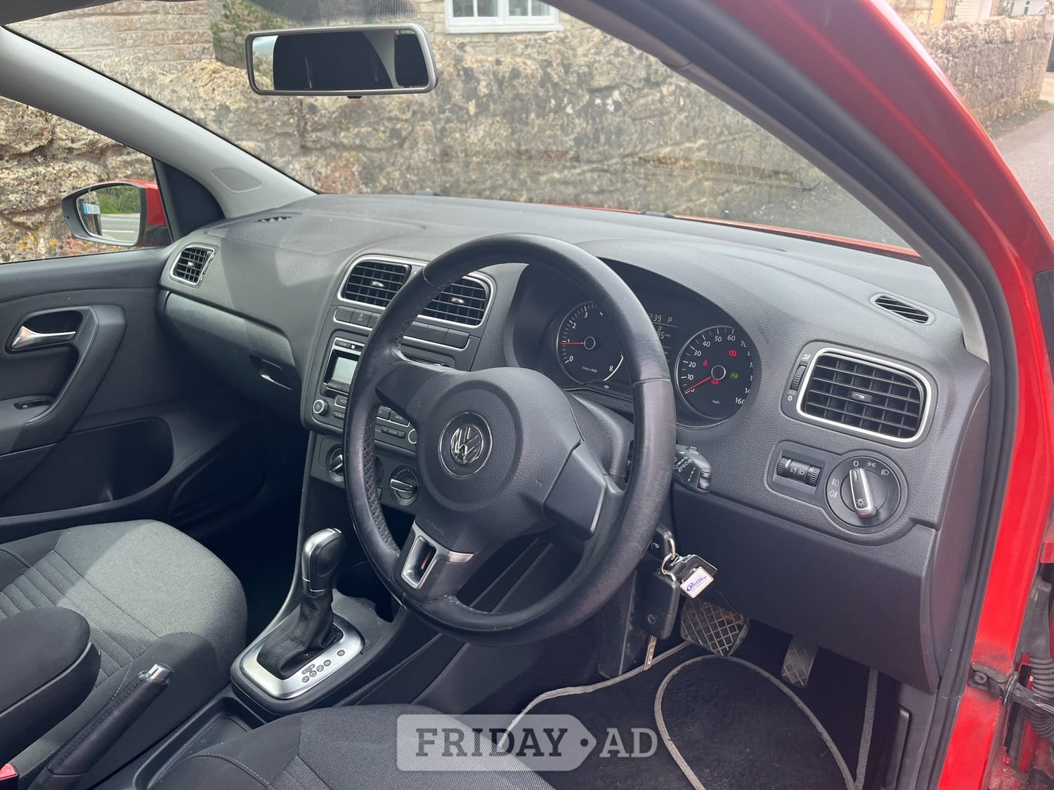 [ berth ]Volkswagen Polo