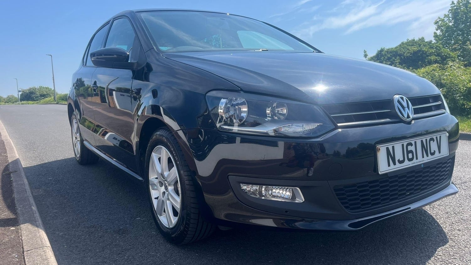 Volkswagen Polo 2011 - Cars