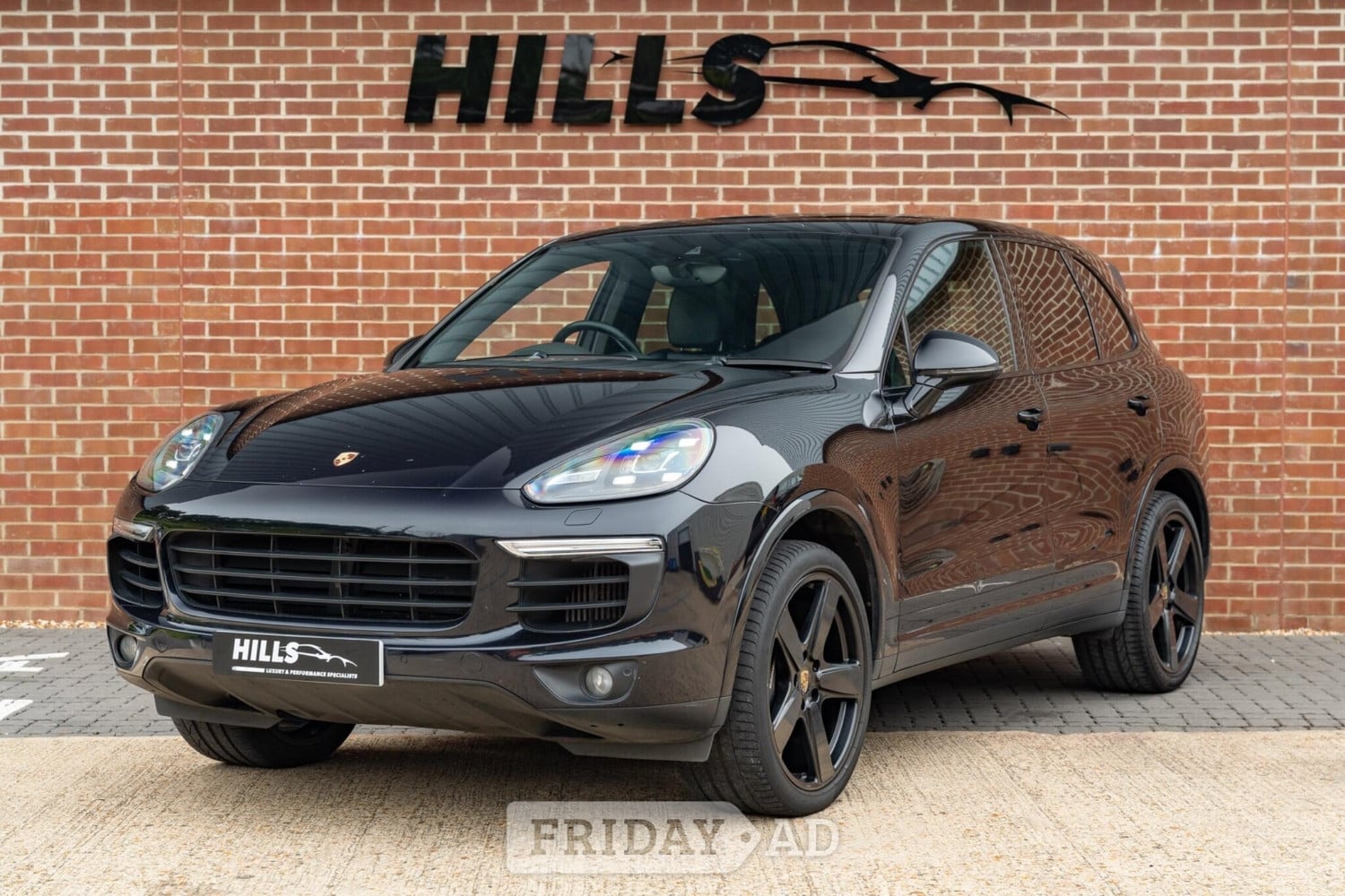 [ berth ]Porsche Cayenne