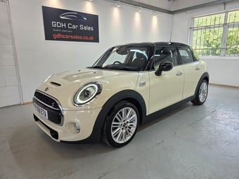 Mini Hatch 2018