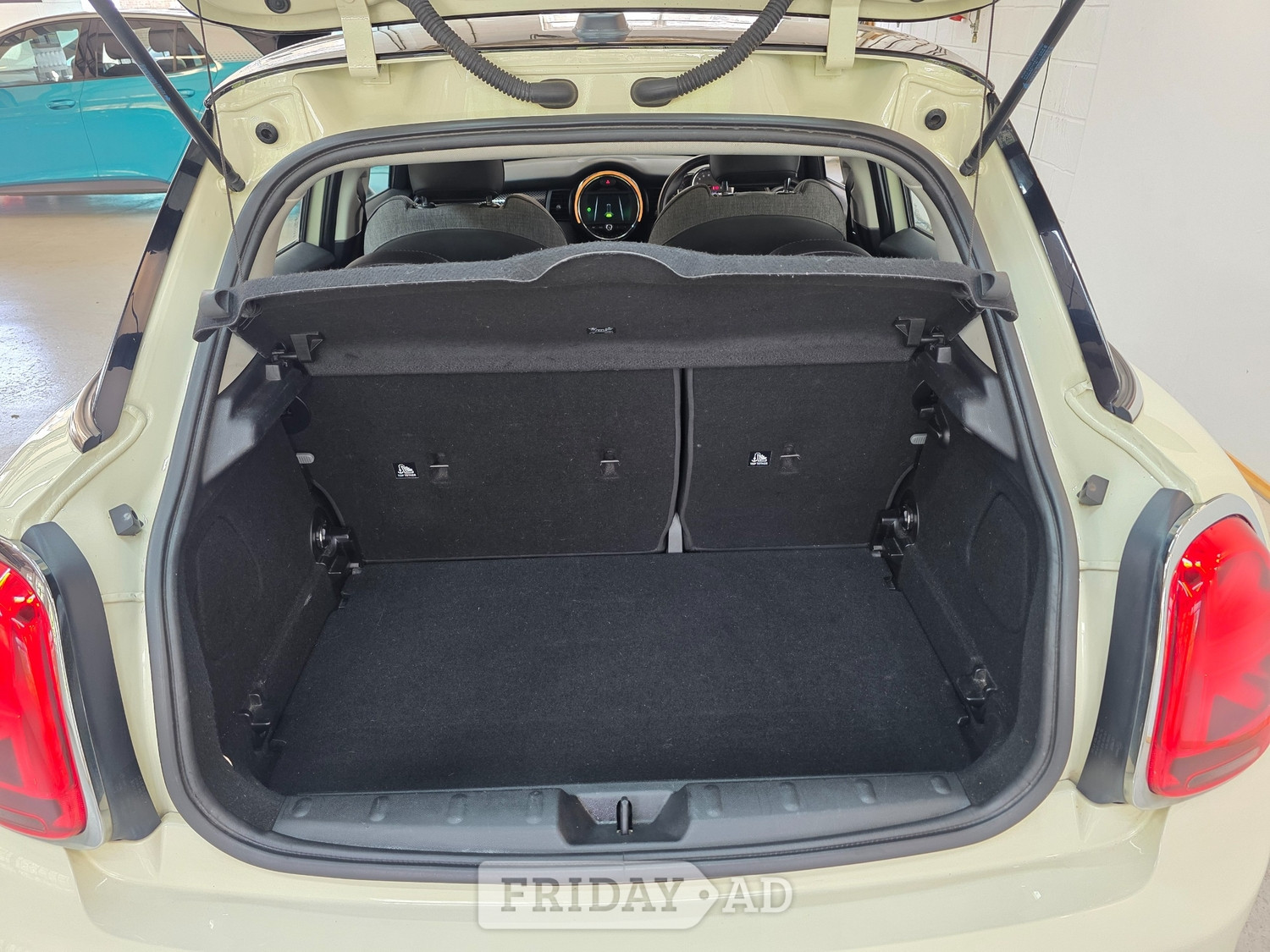 Mini Hatch 2018 - Cars in Storrington